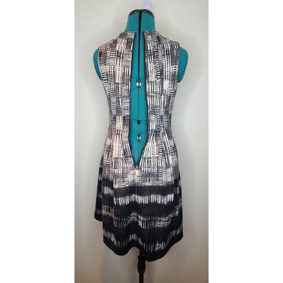 Vince Camuto fit flare black white sleeveless dress with pockets - 2 - Picture 4 of 7